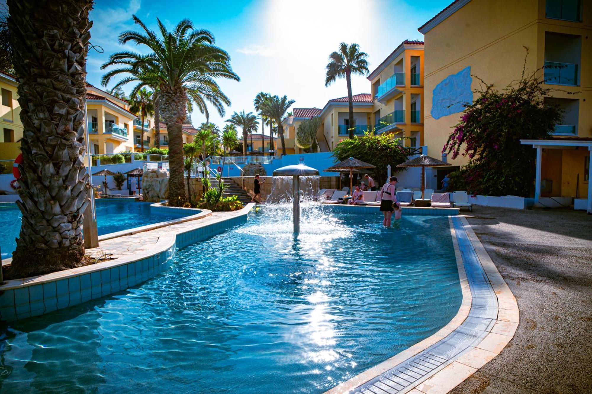 Malama Beach Holiday Village 프로타라스 외부 사진